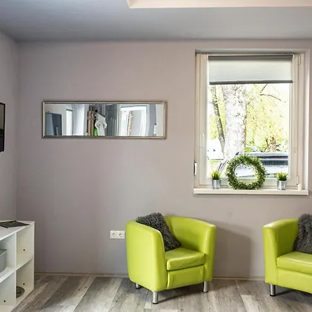 Teraszos, Csendes Apartman Koezponti Reszen Lejlighed