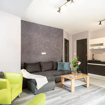Teraszos, Csendes Apartman Koezponti Reszen * Siófok