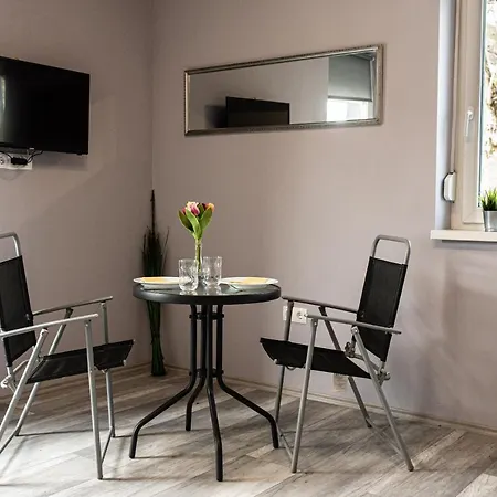 Teraszos, Csendes Apartman Koezponti Reszen Lejlighed