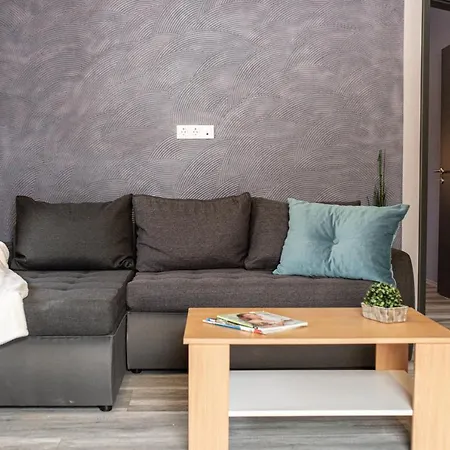 Teraszos, Csendes Apartman Koezponti Reszen *