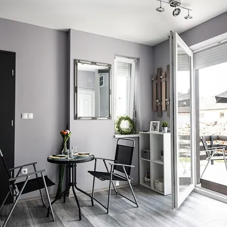 Teraszos, Csendes Apartman Koezponti Reszen Lejlighed Siófok