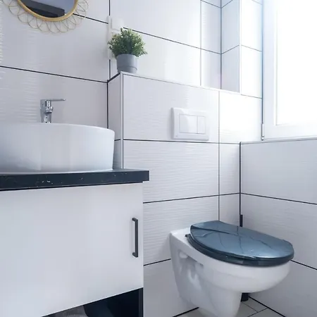 Teraszos, Csendes Apartman Koezponti Reszen